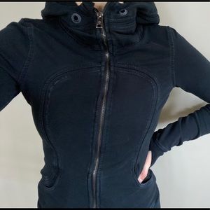 Size 6 Black Lululemon Zip up Sweater